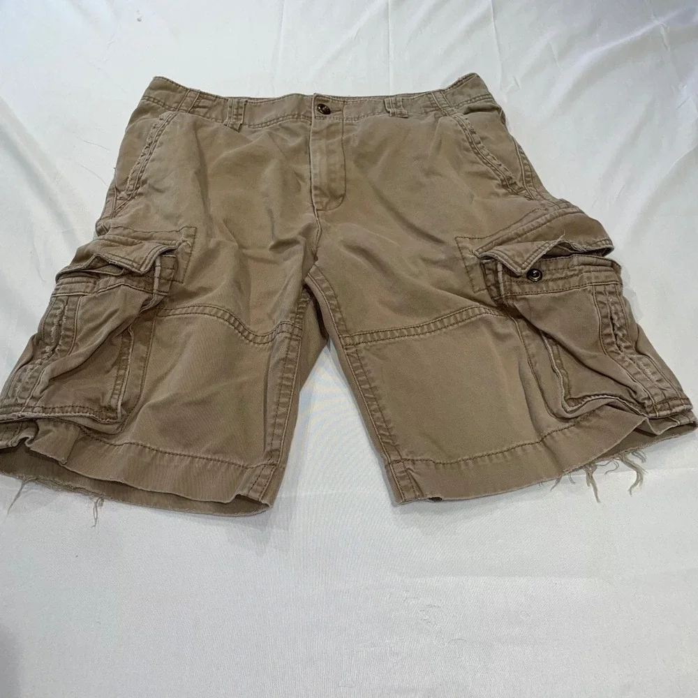Old Navy Mens Cargo Shorts Khaki Tan Cotton Distressed Frayed Hem Size 32
